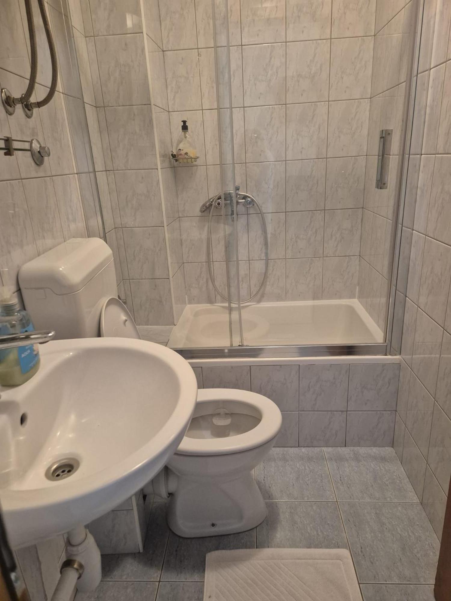 Room Near The Center Сплит Екстериор снимка